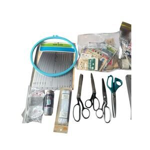 Lot Of Miscellaneous Sewing / Arts Supply’s